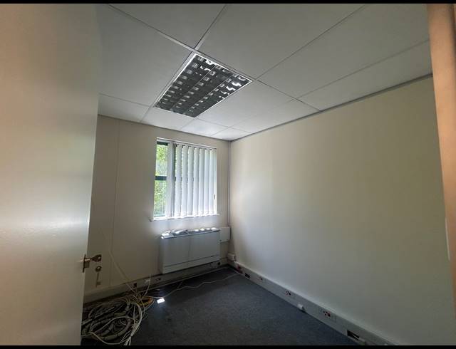 620M² OFFICE TO LET IN KENILWORTH